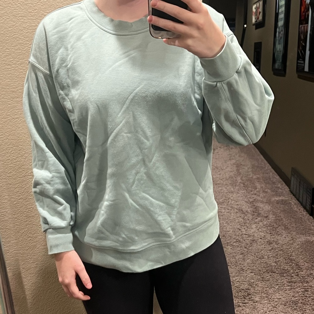 lululemon perfectly oversized crew size 6